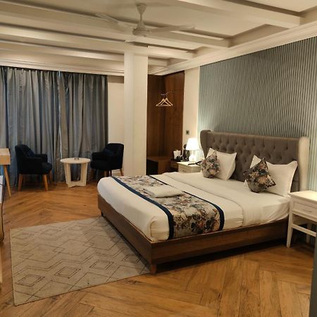 The Sapling Manor Hotell Mussoorie Eksteriør bilde