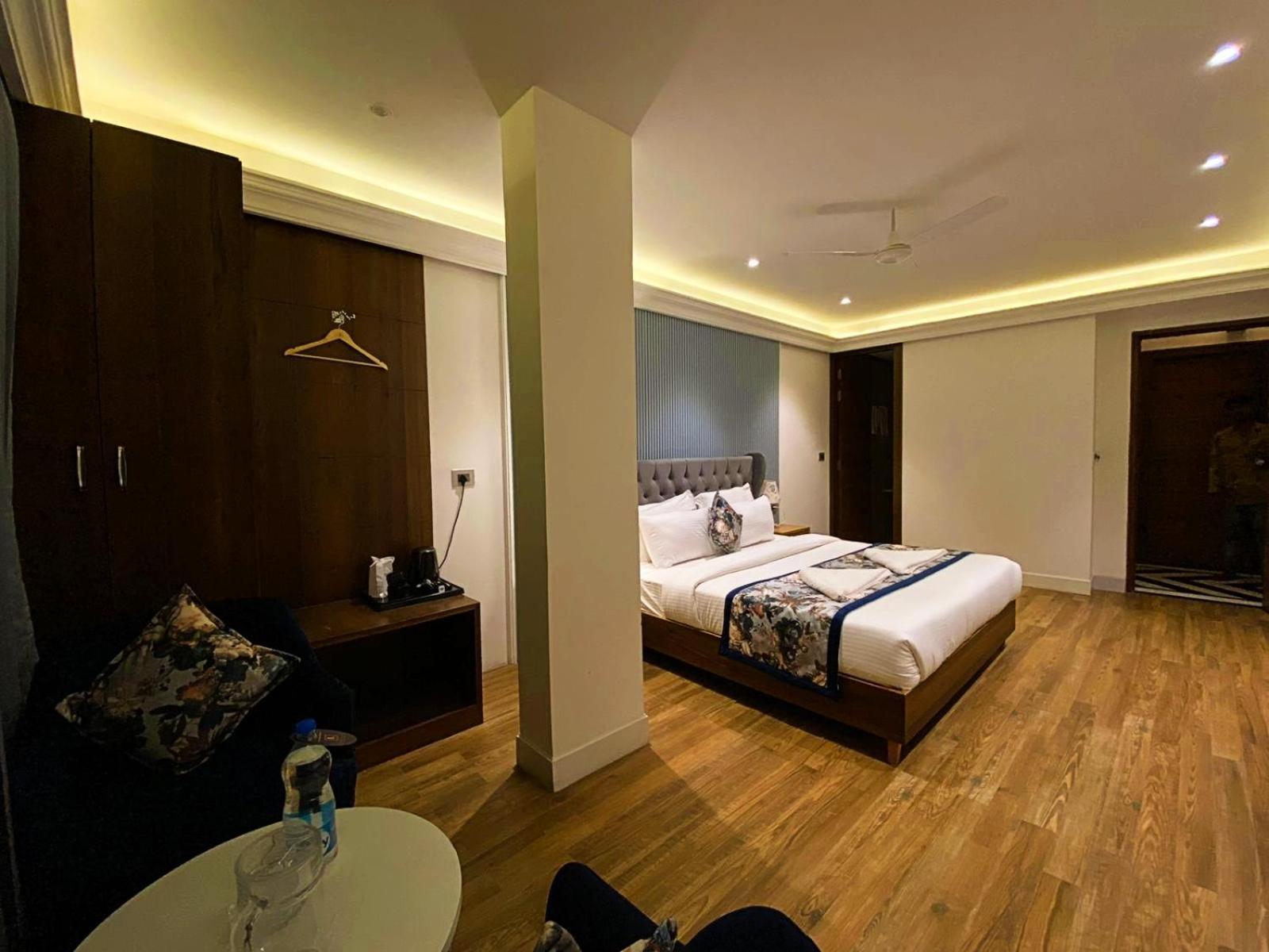 The Sapling Manor Hotell Mussoorie Eksteriør bilde